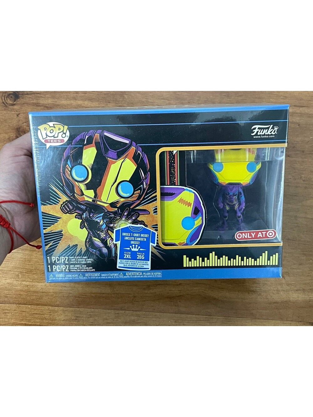 Funko Pop! Infinity Saga Blacklight Rescue Figure Pop! & Tee Shirt Marvel 2XL